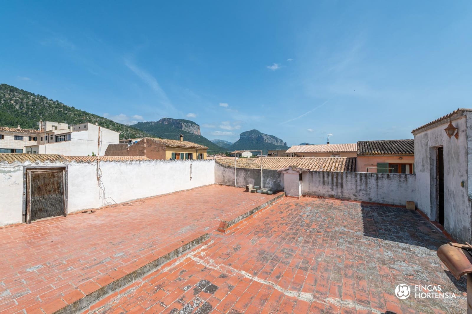 5 slaapkamer Bungalow te koop in Alaro met garage - € 690.000 (Ref: 9815808)