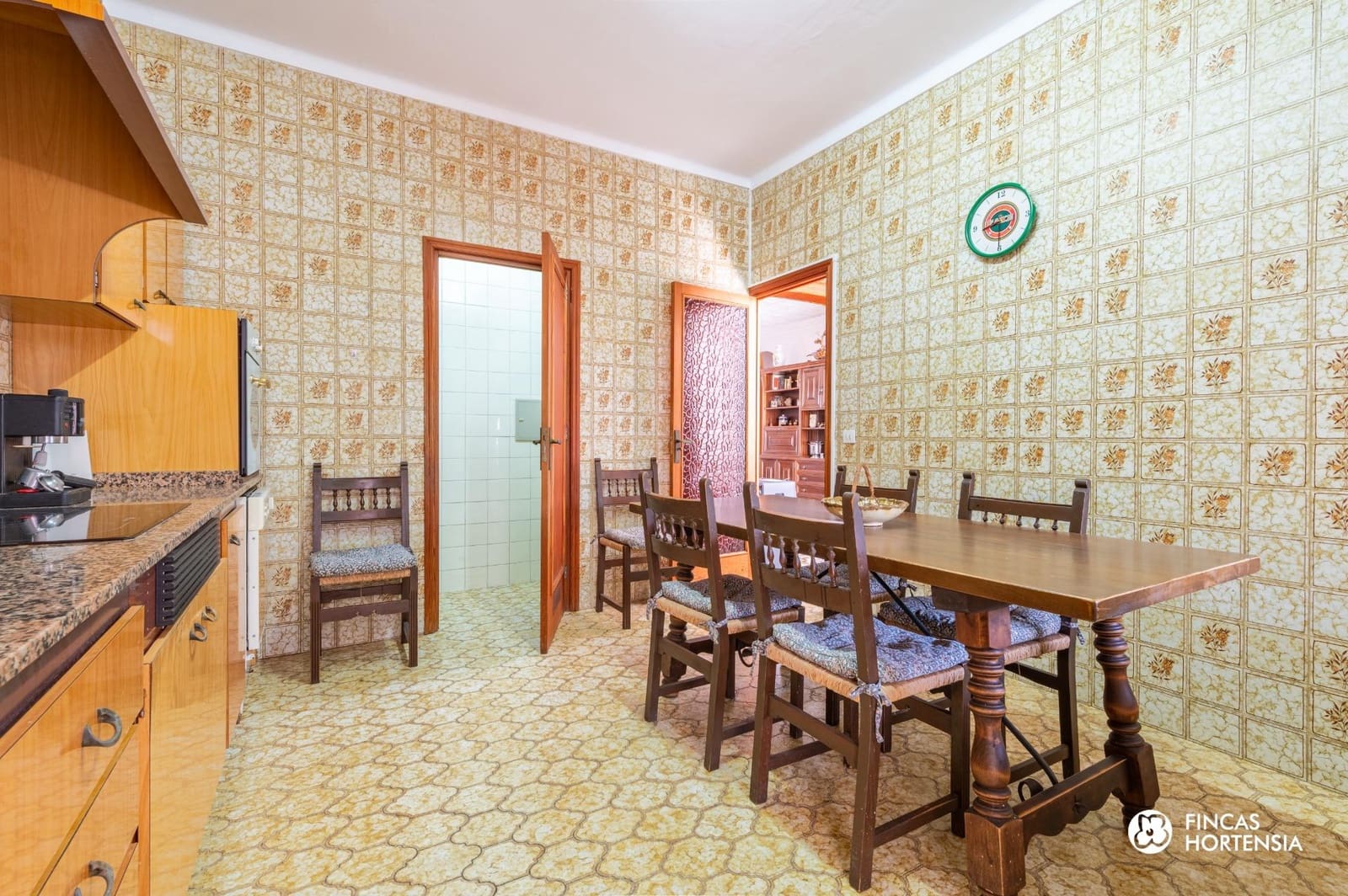5 bedroom Bungalow for sale in Alaro with garage - € 690,000 (Ref: 9815808)
