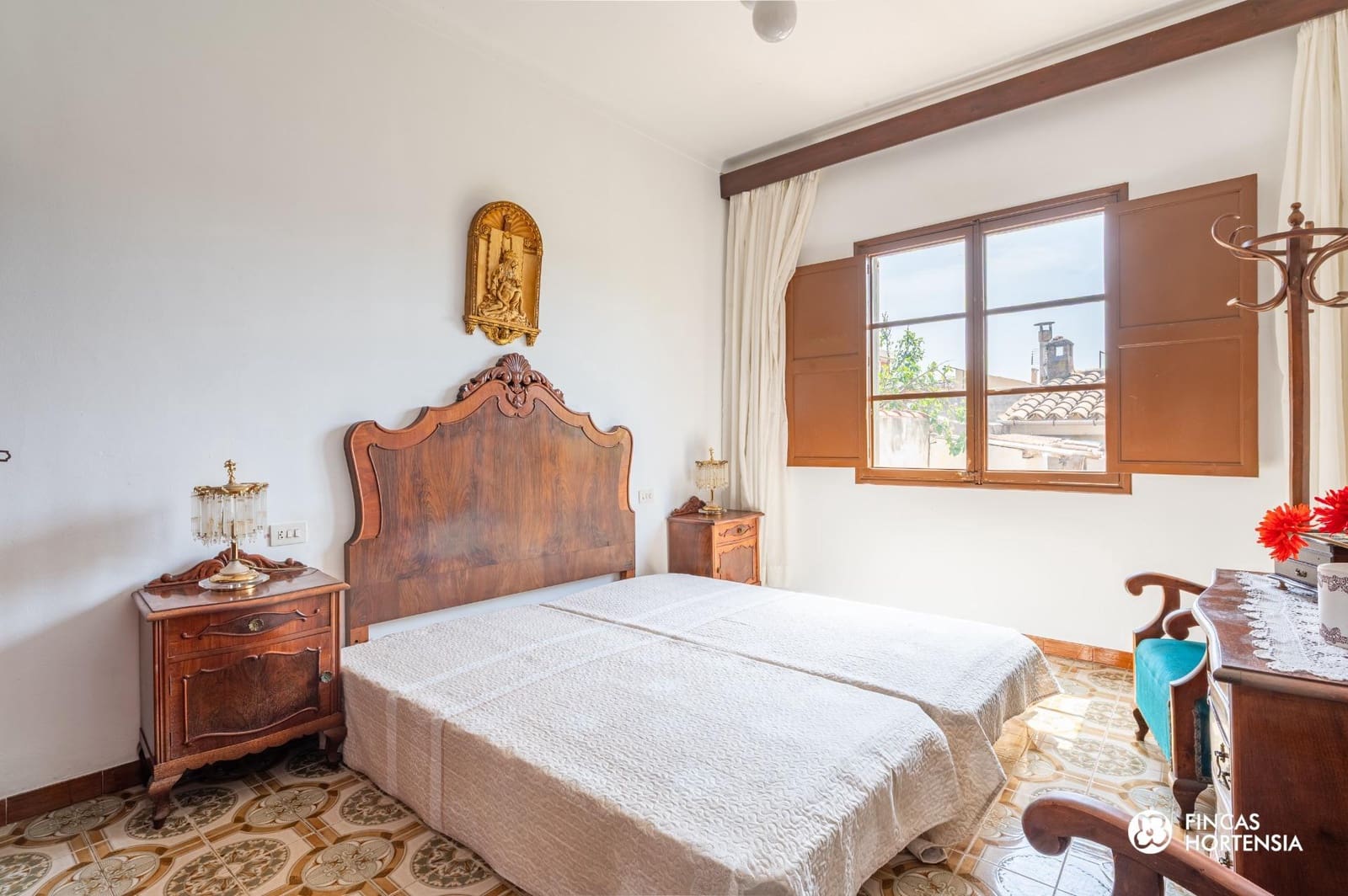 5 bedroom Bungalow for sale in Alaro with garage - € 690,000 (Ref: 9815808)