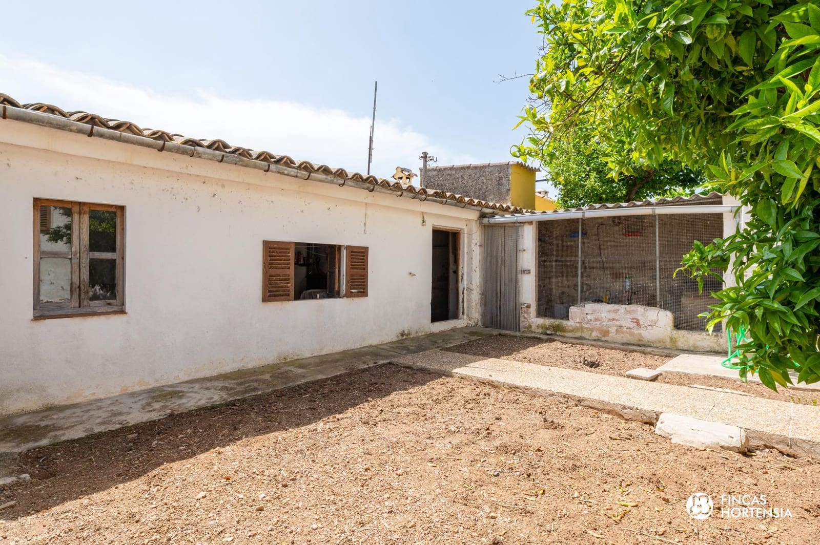 5 bedroom Bungalow for sale in Alaro with garage - € 690,000 (Ref: 9815808)