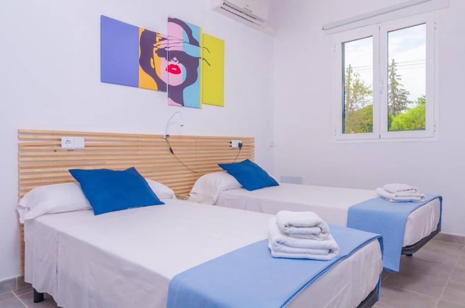 2 bedroom Villa for rent in Lloseta with pool garage - € 2,000 (Ref: 9851691)