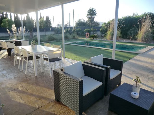 2 bedroom Villa for rent in Lloseta with pool garage - € 2,000 (Ref: 9851691)