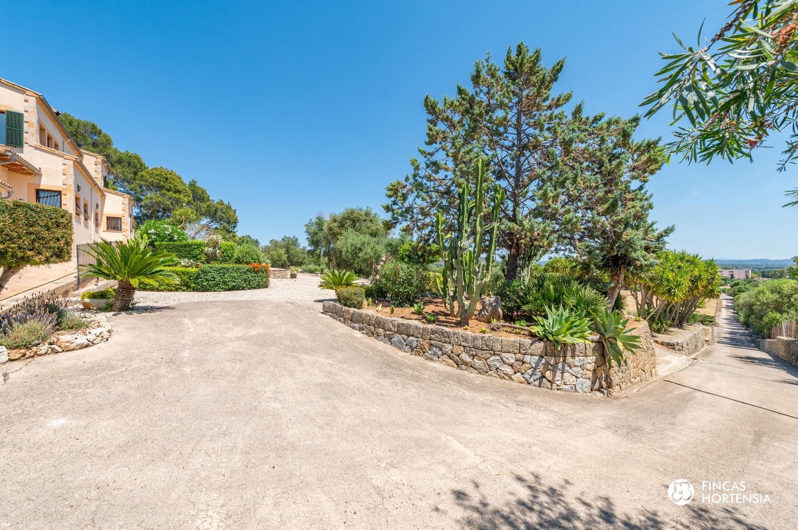 4 bedroom Finca/Country House for sale in Inca with pool garage - € 1,750,000 (Ref: 9868527)