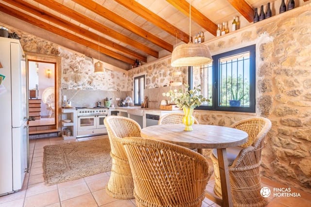 4 bedroom Finca/Country House for sale in Inca with pool garage - € 1,750,000 (Ref: 9868527)