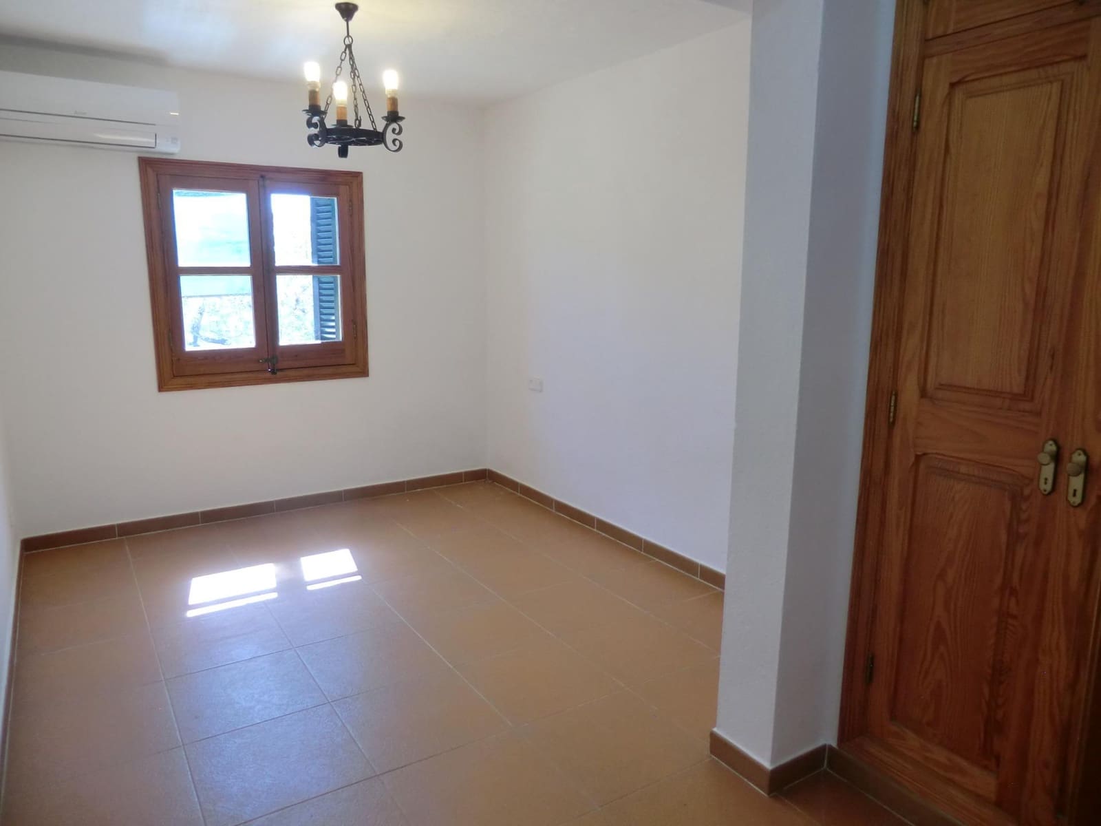 Finca/Maison de Campagne de 3 chambres à louer à Alaro avec garage - 2 000 € (Ref: 9881883)