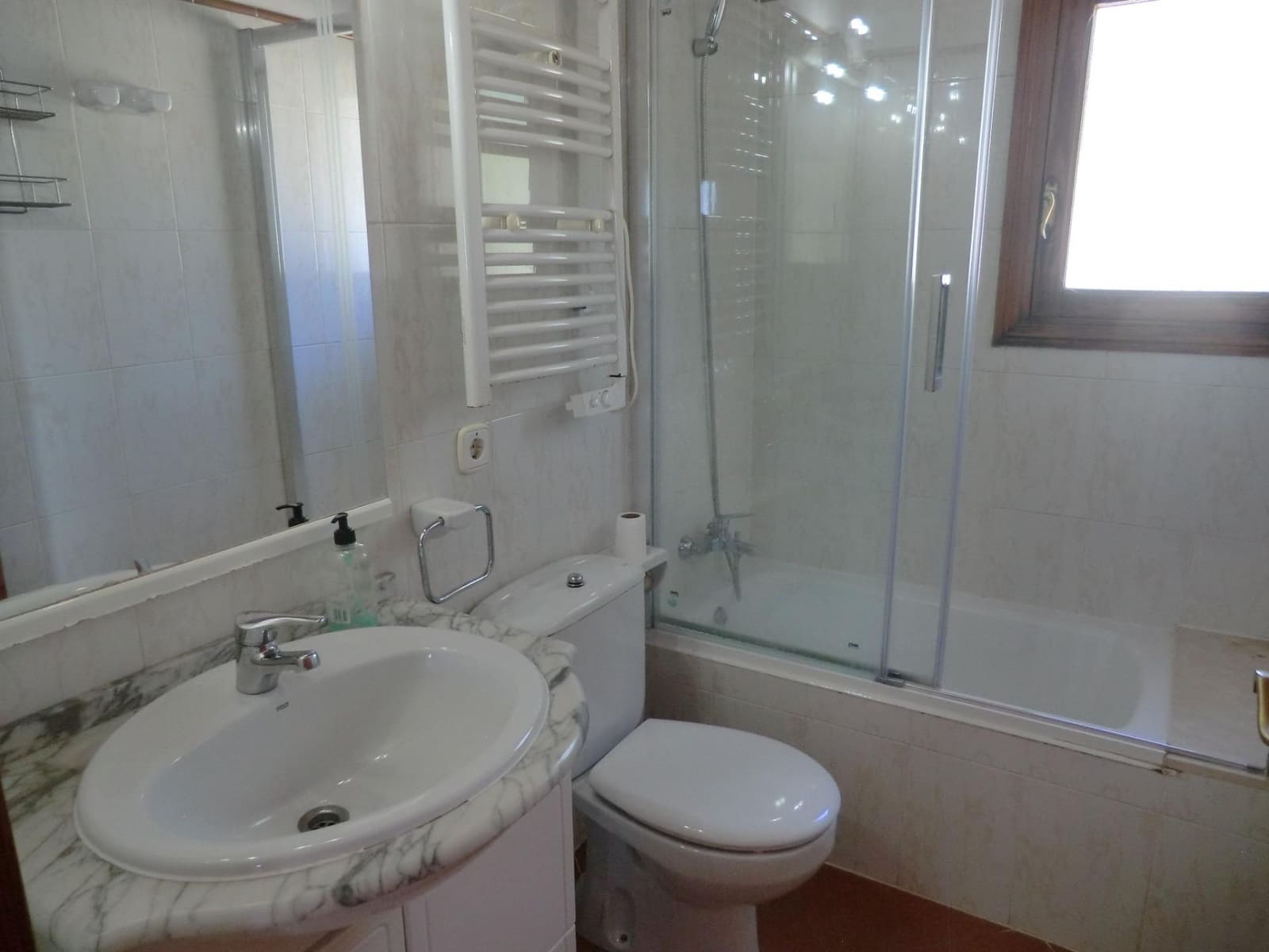Finca/Maison de Campagne de 3 chambres à louer à Alaro avec garage - 2 000 € (Ref: 9881883)