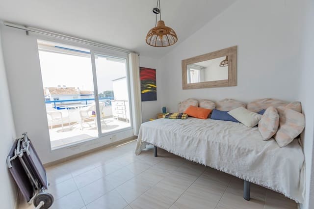 2 bedroom Apartment for sale in Alcossebre, Alcalá de Xivert with garage - € 225,000 (Ref: 10018160)