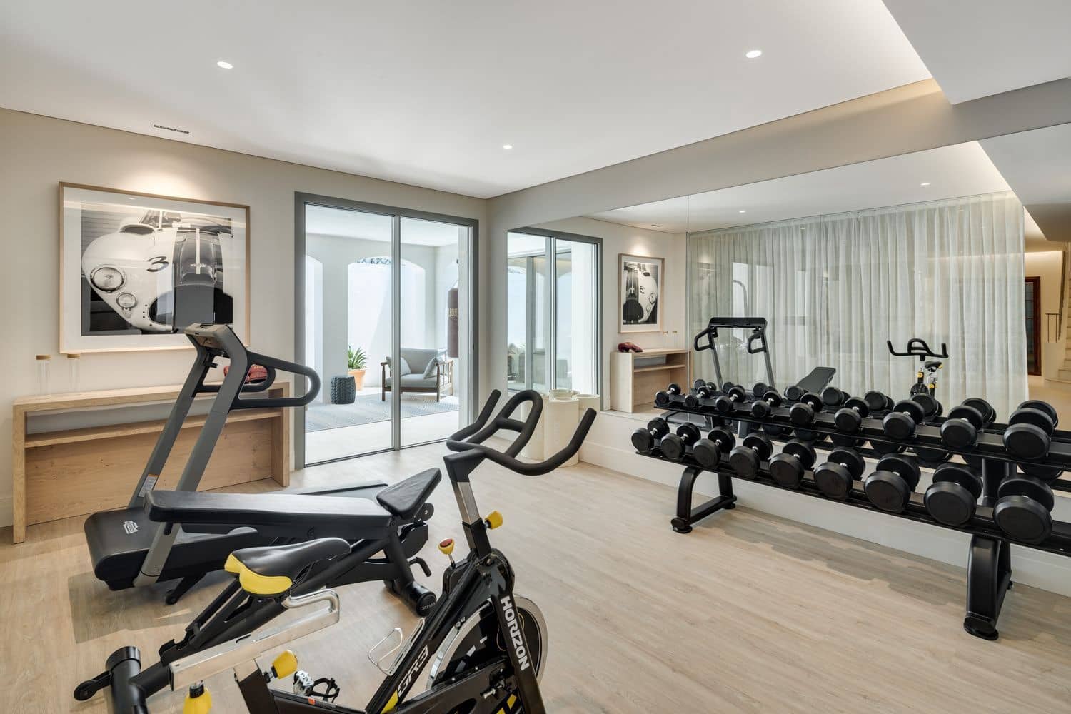 6 bedroom Villa for sale in La Quinta with pool garage - € 4,250,000 (Ref: 8509975)