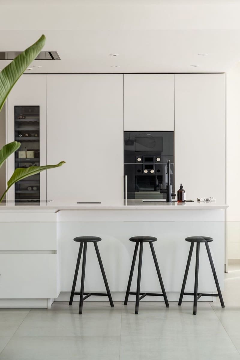 4 sypialnia Apartament na sprzedaż w Nueva Andalucia z basenem garażem - 2 895 000 € (Ref: 8527533)