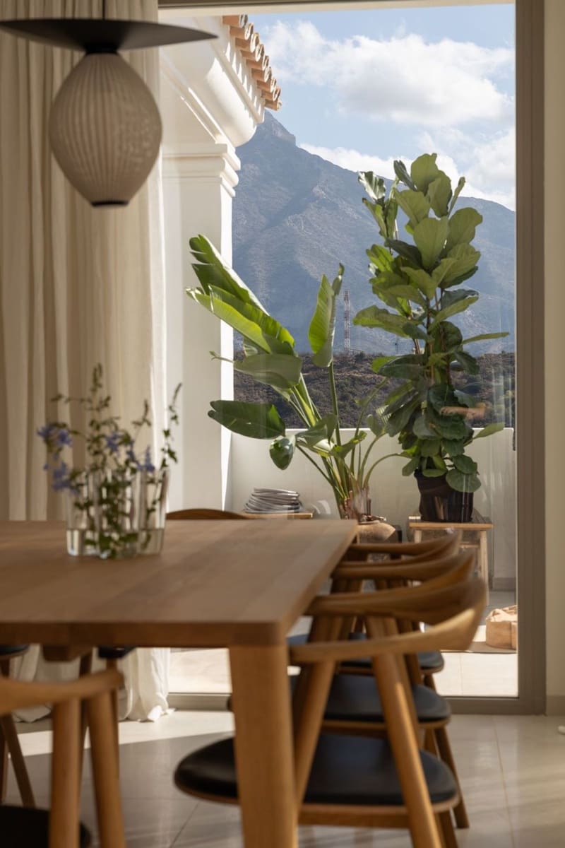 4 sypialnia Apartament na sprzedaż w Nueva Andalucia z basenem garażem - 2 895 000 € (Ref: 8527533)