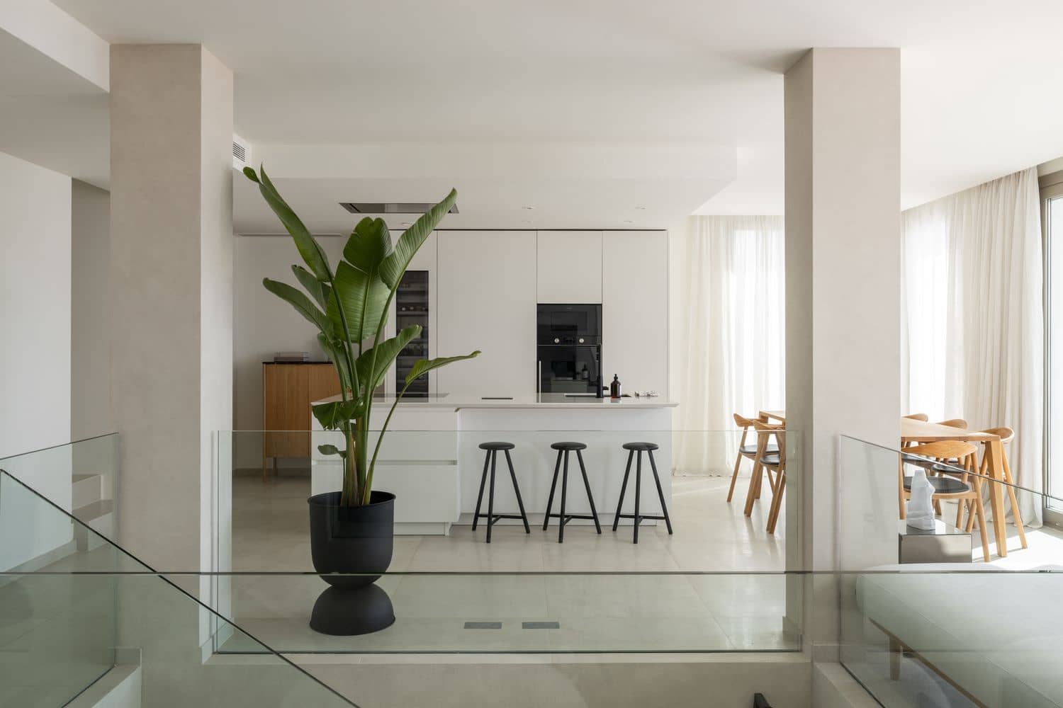 4 sypialnia Apartament na sprzedaż w Nueva Andalucia z basenem garażem - 2 895 000 € (Ref: 8527533)