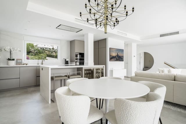 4 soveværelse Byhus til salg i Aloha Golf, Marbella med swimmingpool garage - € 1.795.000 (Ref: 8576255)