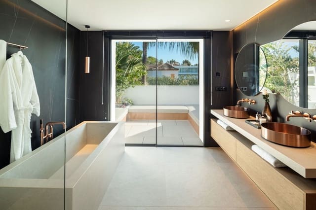 5 Zimmer Villa zu verkaufen in Las Brisas, Marbella mit Pool Garage - 6.495.000 € (Ref: 8605240)