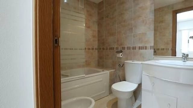 2 quarto Apartamento para venda em Oropesa  com piscina garagem - 175 000 € (Ref: 8815331)