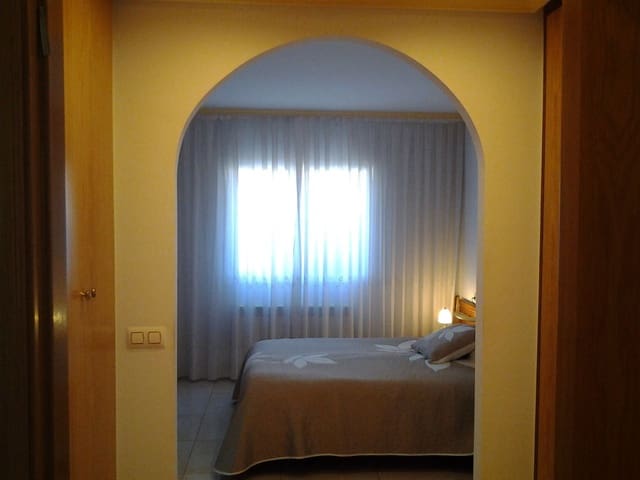 3 makuuhuone Huvila myytävänä paikassa Fenals, Lloret de Mar mukana uima-altaan 
autotalli - 815 000 € (Ref: 8835988)