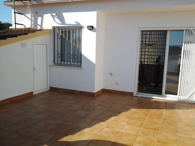 3 makuuhuone Huvila myytävänä paikassa Fenals, Lloret de Mar mukana uima-altaan 
autotalli - 815 000 € (Ref: 8835988)