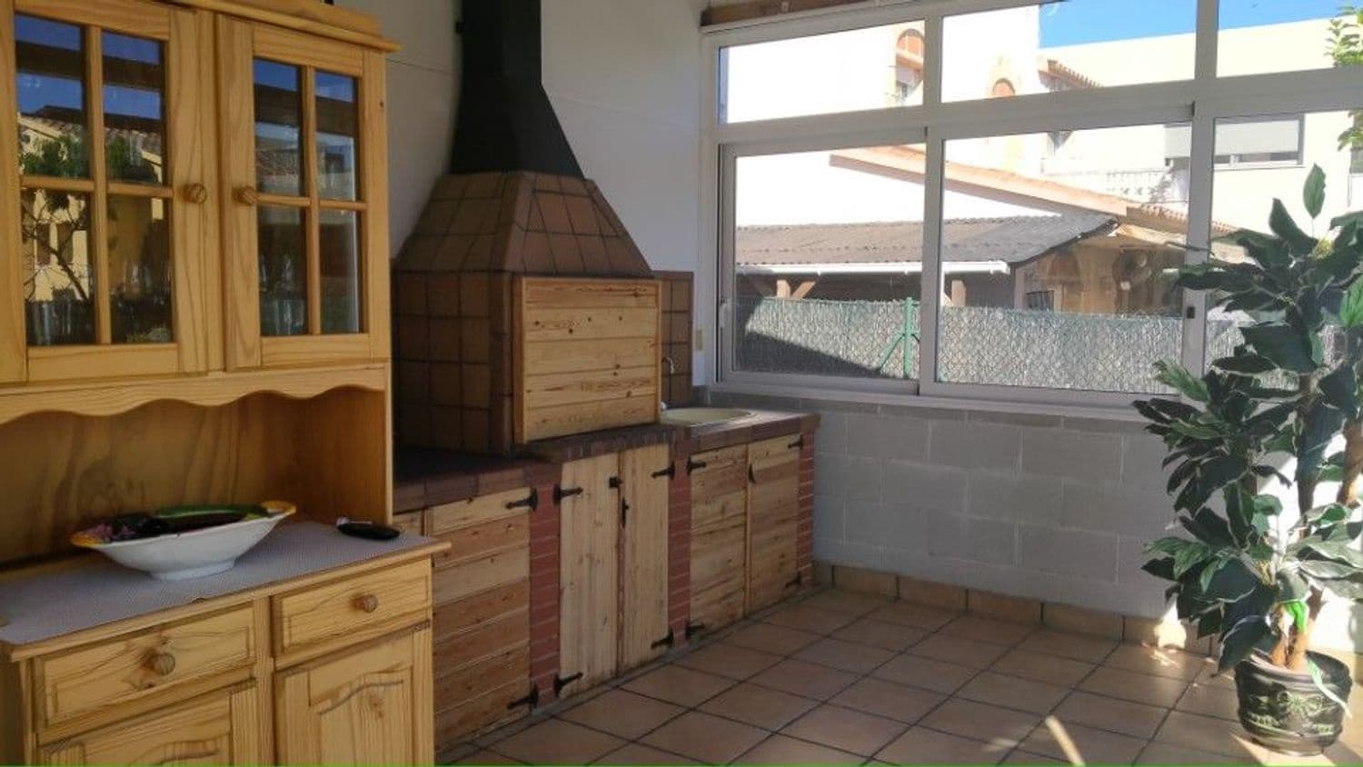 3 makuuhuone Huvila myytävänä paikassa Lloret de Mar mukana uima-altaan 
autotalli - 815 000 € (Ref: 8835988)