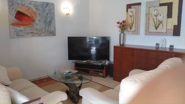 3 makuuhuone Huvila myytävänä paikassa Fenals, Lloret de Mar mukana uima-altaan 
autotalli - 815 000 € (Ref: 8835988)