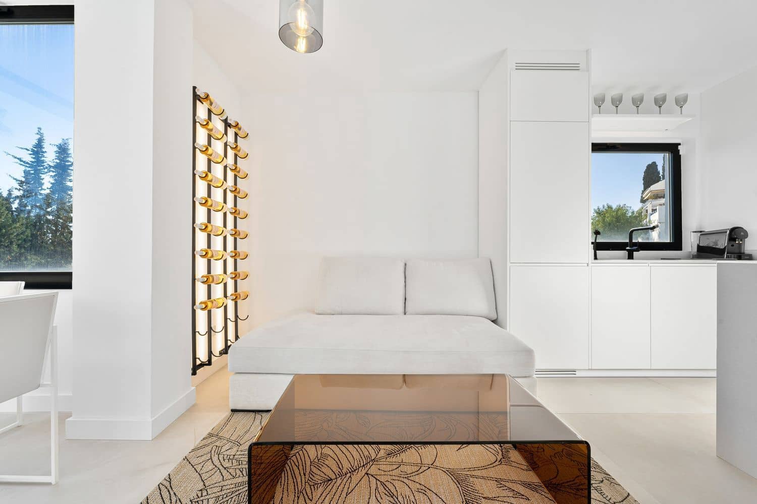 Apartamento de 3 habitaciones en Puerto Banus en venta con piscina garaje - 650.000 € (Ref: 8901747)