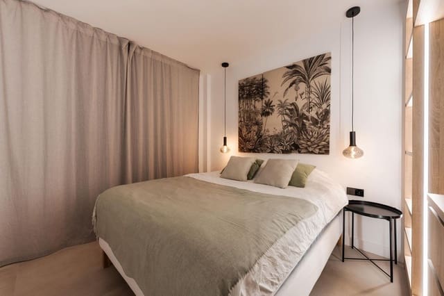 3 bedroom Apartment for sale in Puerto Banus, Marbella with pool garage - € 650,000 (Ref: 8901747)