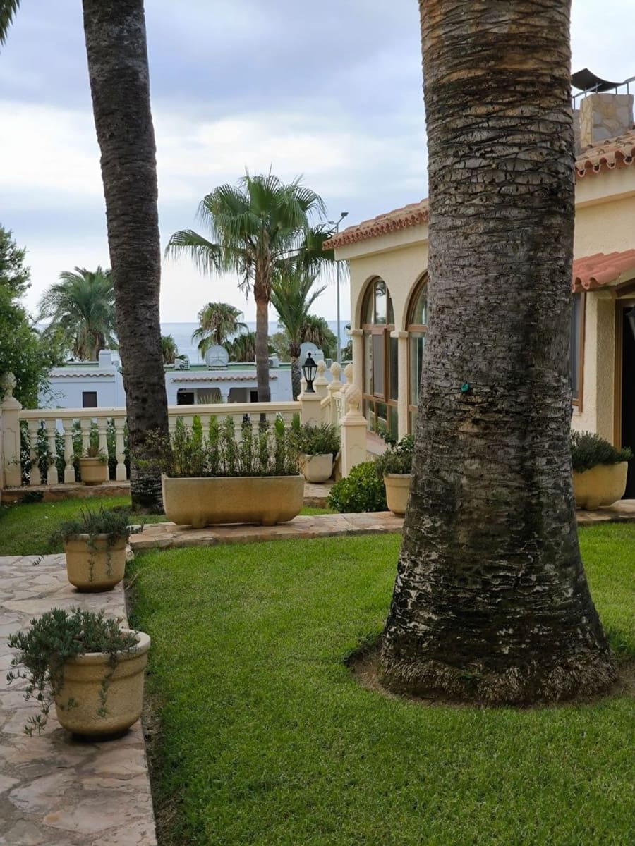 4 soveværelse Villa til salg i Alcossebre med swimmingpool garage - € 1.700.000 (Ref: 9195247)