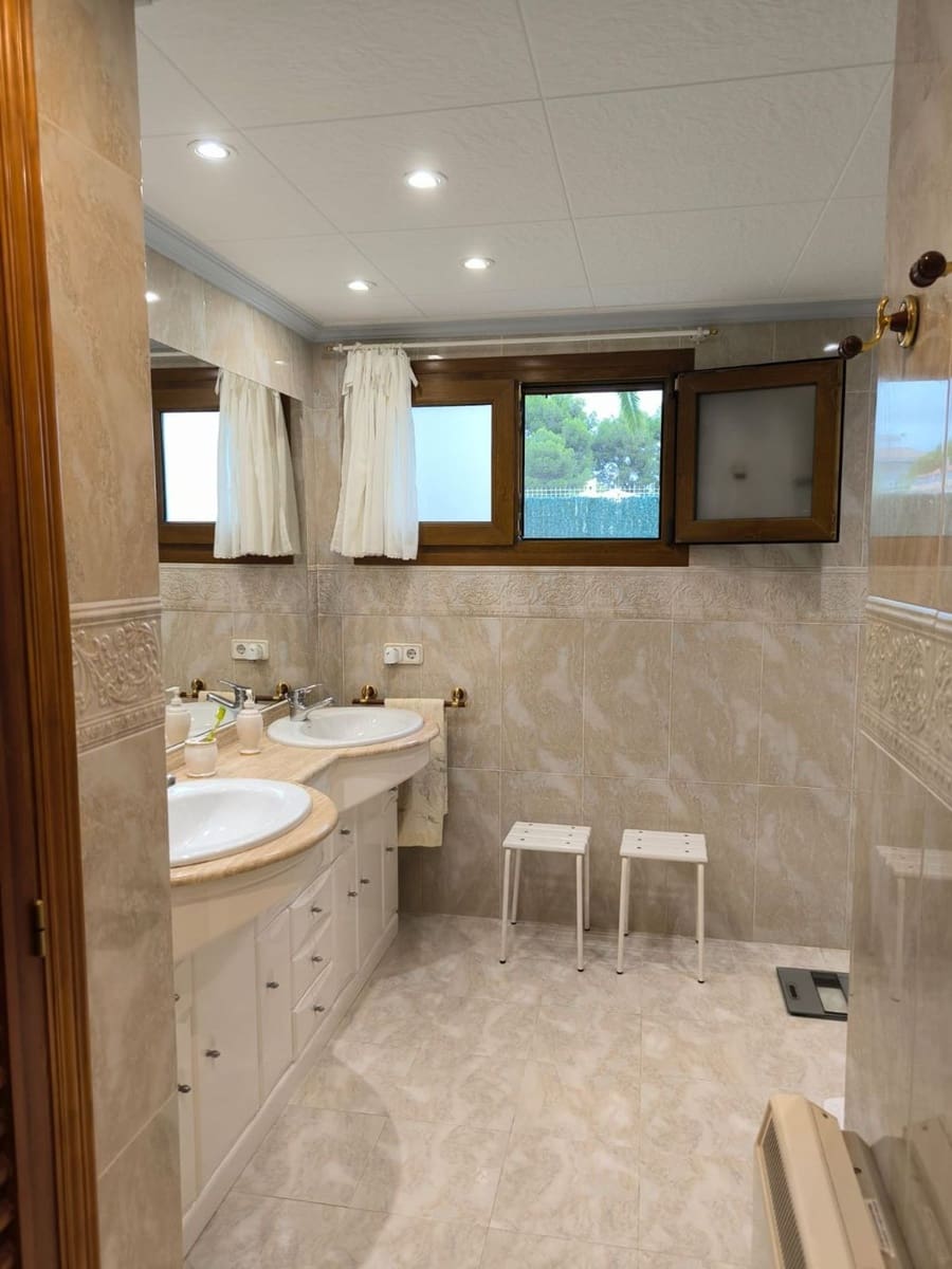 4 soveværelse Villa til salg i Alcossebre med swimmingpool garage - € 1.700.000 (Ref: 9195247)