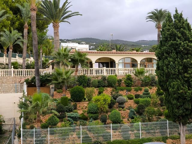 4 soveværelse Villa til salg i Alcossebre, Alcalá de Xivert med swimmingpool garage - € 1.700.000 (Ref: 9195247)