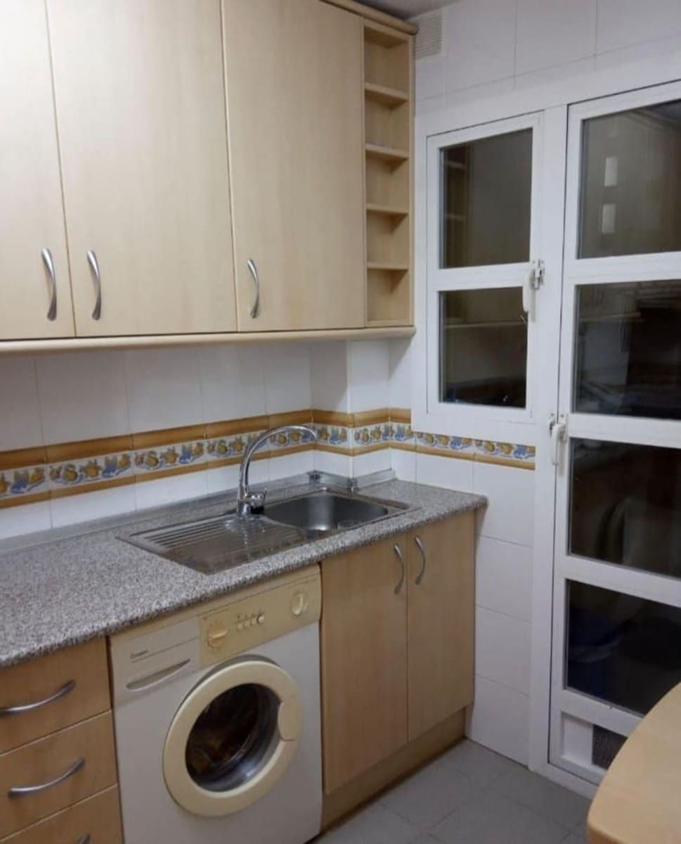 Apartamento de 2 habitaciones en Torremolinos en venta con piscina garaje - 360.000 € (Ref: 9508235)