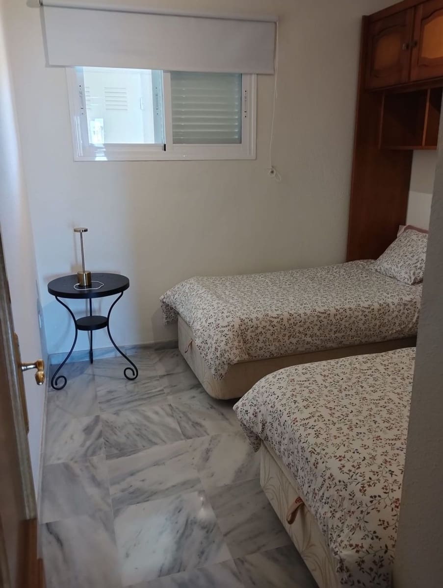Apartamento de 2 habitaciones en Torremolinos en venta con piscina garaje - 360.000 € (Ref: 9508235)