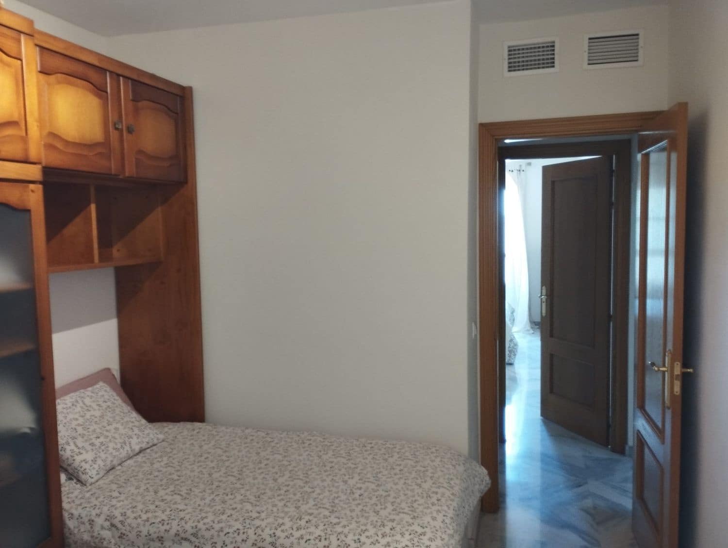 Apartamento de 2 habitaciones en Torremolinos en venta con piscina garaje - 360.000 € (Ref: 9508235)