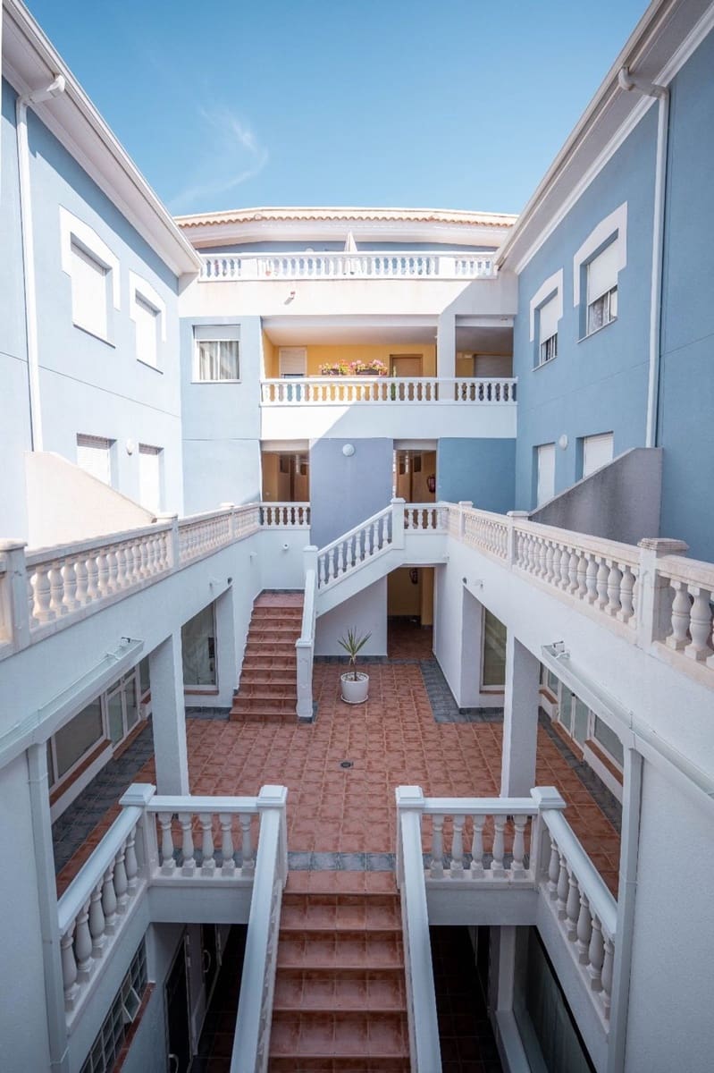 2 slaapkamer Appartement te huur in Alcossebre met zwembad garage - € 750 (Ref: 9709472)