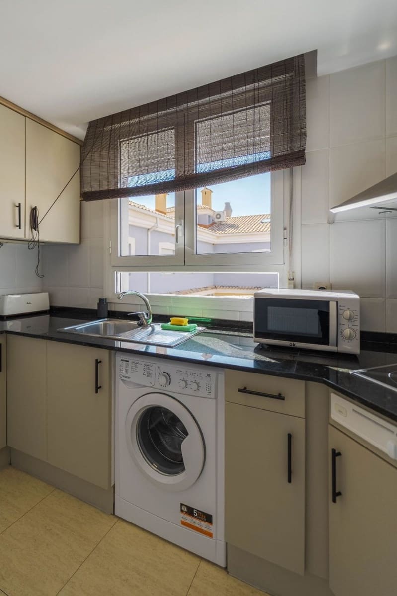 2 slaapkamer Appartement te huur in Alcossebre met zwembad garage - € 750 (Ref: 9709472)