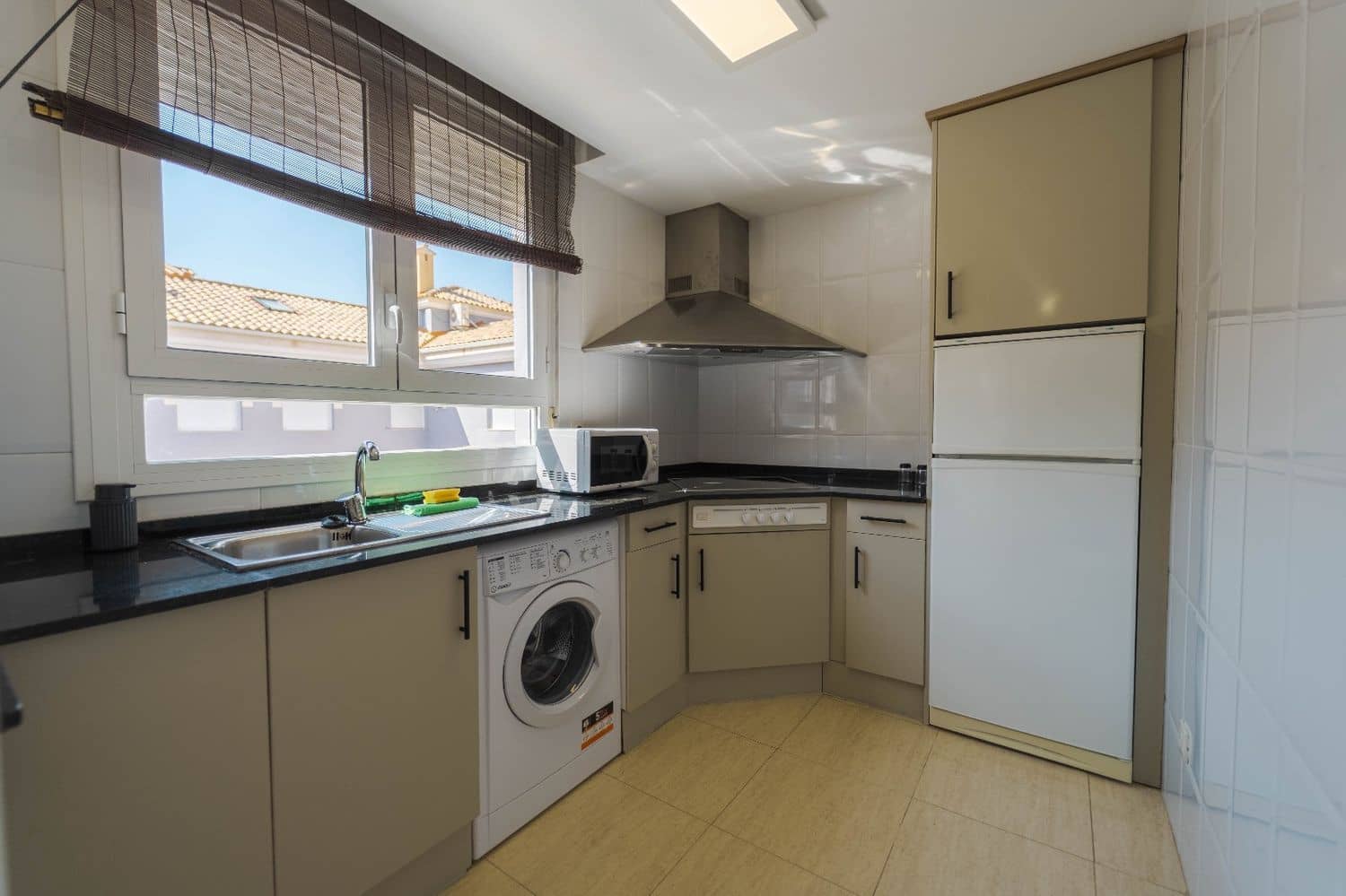 2 slaapkamer Appartement te huur in Alcossebre met zwembad garage - € 750 (Ref: 9709472)