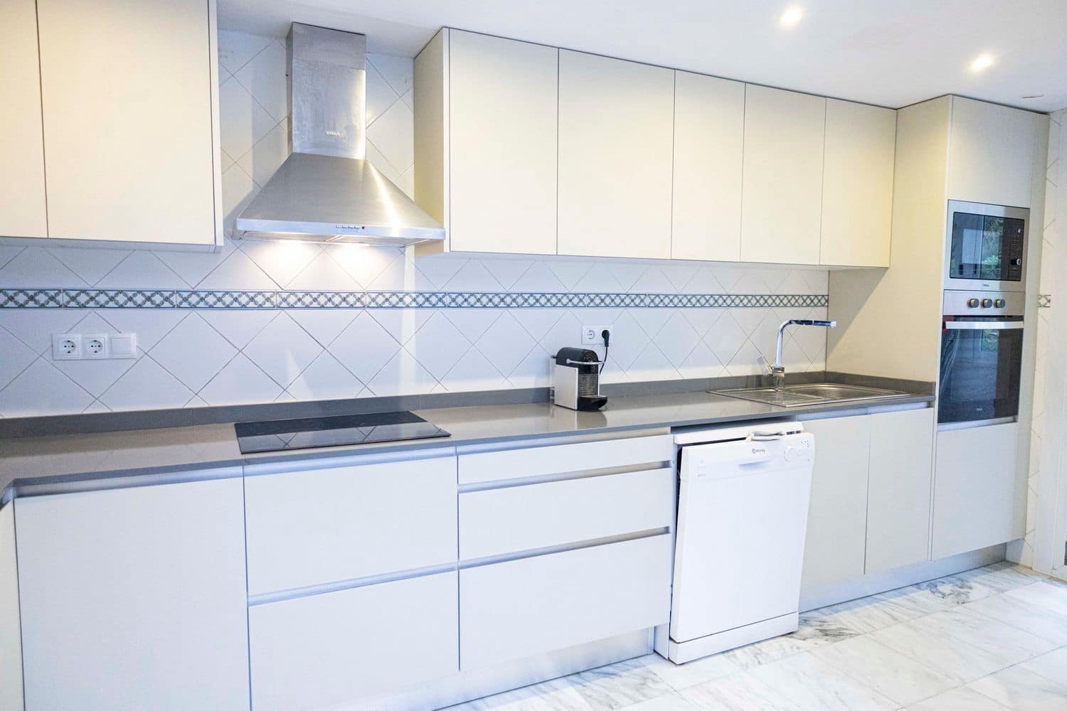 8 slaapkamer Huis te koop in Alcossebre met zwembad garage - € 419.999 (Ref: 9944959)