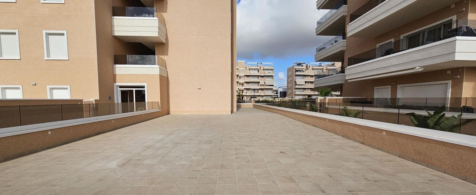 3 Zimmer Apartment zu verkaufen in El Raso mit Pool Garage - 344.900 € (Ref: 10004152)