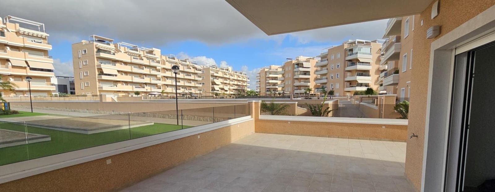 3 Zimmer Apartment zu verkaufen in El Raso mit Pool Garage - 344.900 € (Ref: 10004152)