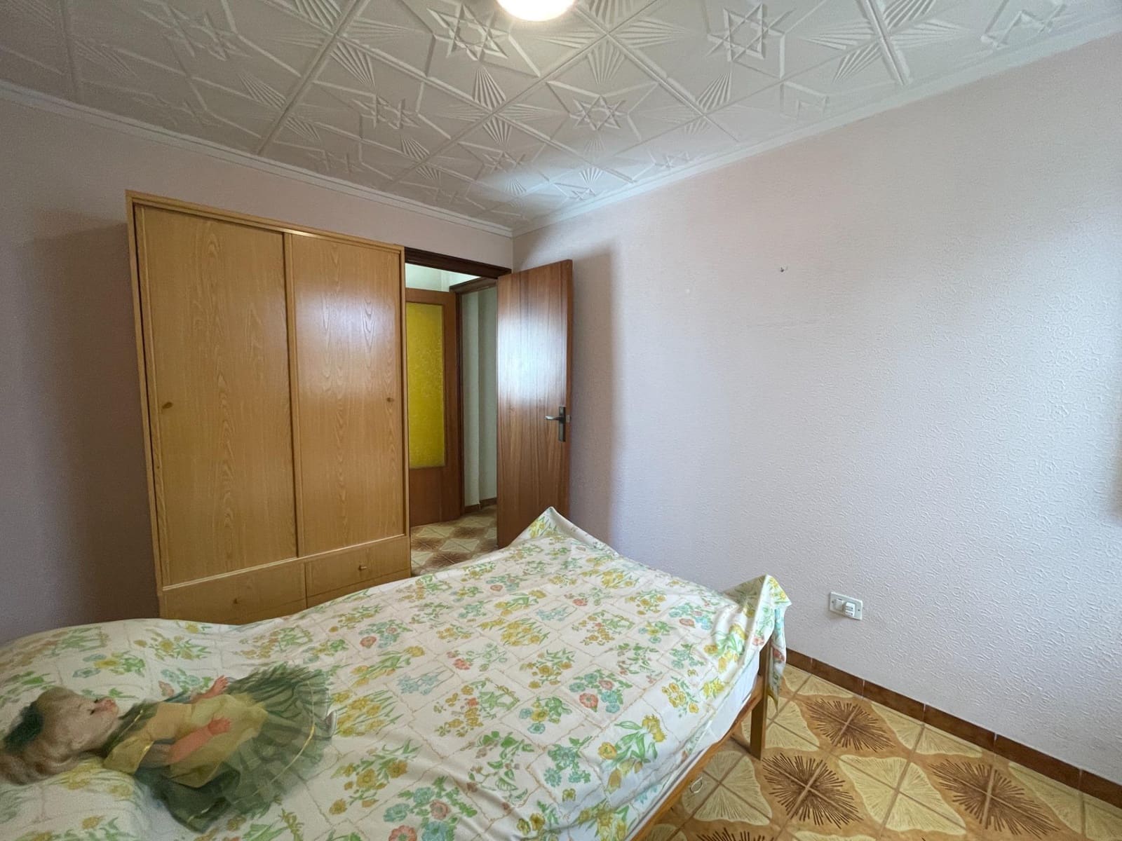 6 bedroom Townhouse for sale in Rojales with garage - € 265,000 (Ref: 10017517)