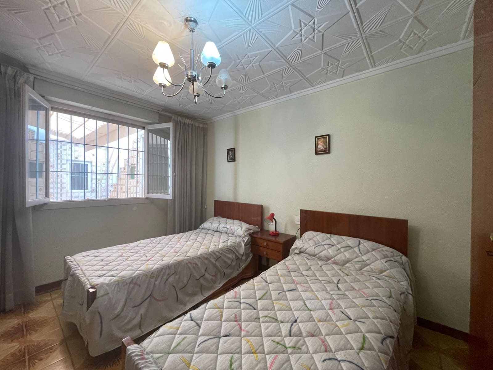 6 bedroom Townhouse for sale in Rojales with garage - € 265,000 (Ref: 10017517)