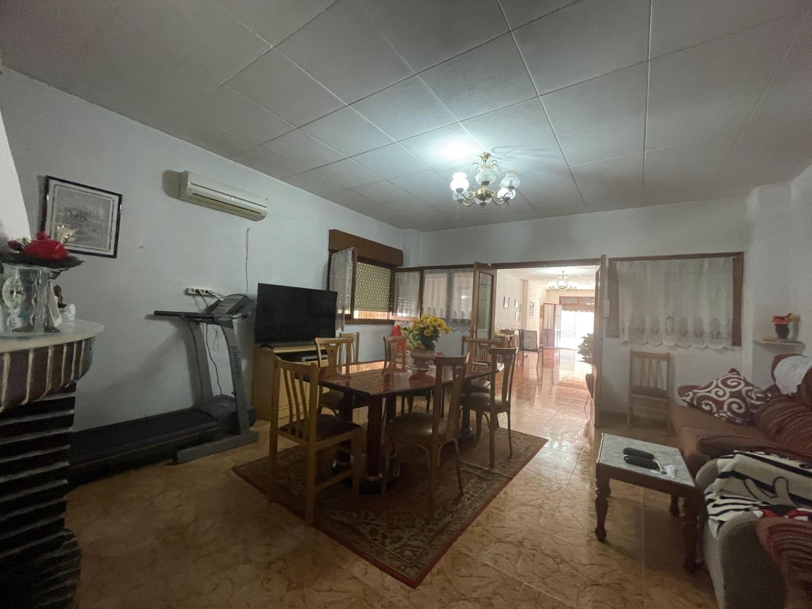 6 bedroom Townhouse for sale in Rojales with garage - € 265,000 (Ref: 10017517)