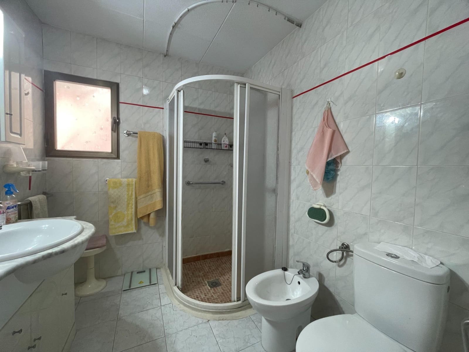 6 bedroom Townhouse for sale in Rojales with garage - € 265,000 (Ref: 10017517)