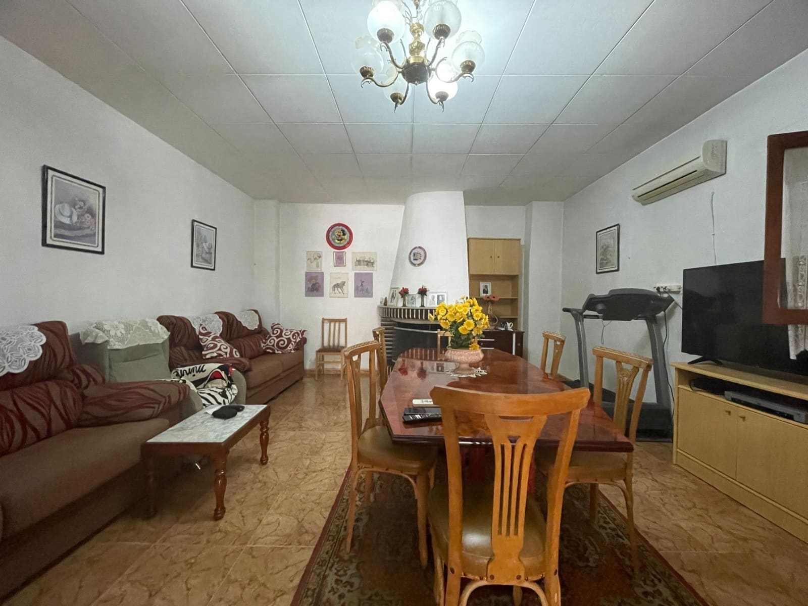 6 bedroom Townhouse for sale in Rojales with garage - € 265,000 (Ref: 10017517)