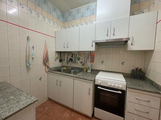 6 makuuhuone Omakotitalo myytävänä paikassa Rojales mukana 
autotalli - 265 000 € (Ref: 10017517)