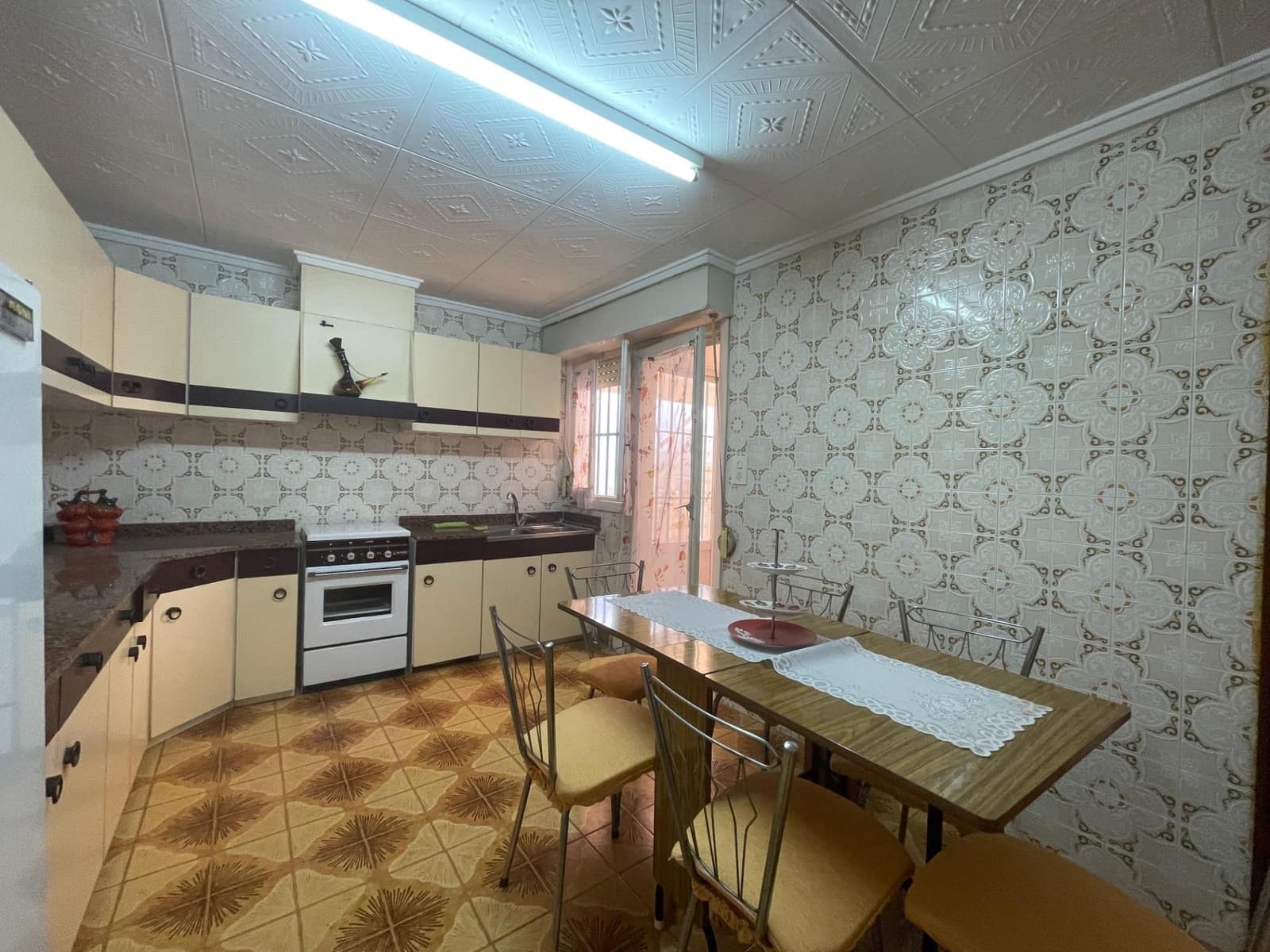 6 bedroom Townhouse for sale in Rojales with garage - € 265,000 (Ref: 10017517)