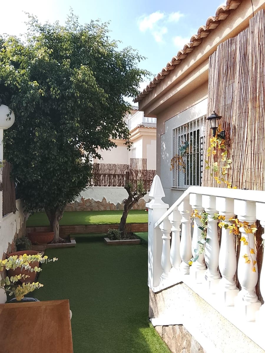 2 bedroom Bungalow for sale in Rojales with pool - € 185,000 (Ref: 10022471)