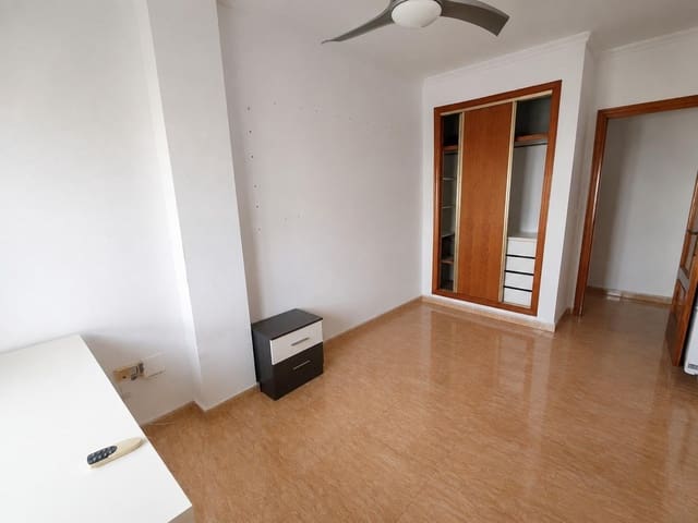 3 soverom Leilighet til salgs i Guardamar del Segura med garasje - € 229 000 (Ref: 10025617)