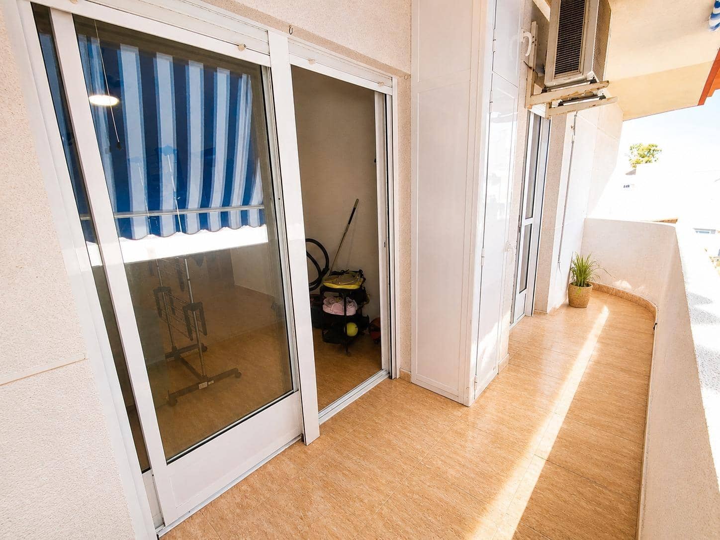 3 soverom Leilighet til salgs i Guardamar del Segura med garasje - € 229 000 (Ref: 10025617)