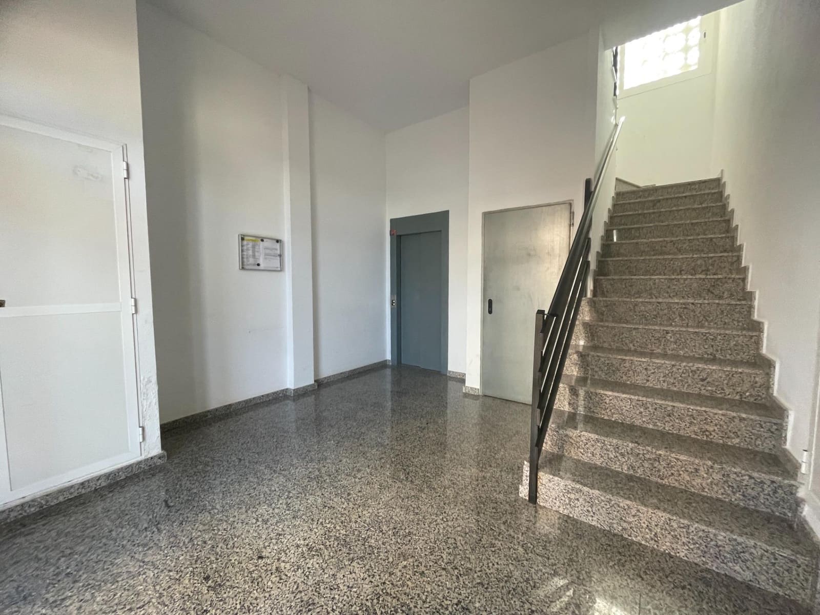 2 soveværelse Lejlighed til salg i Guardamar del Segura med swimmingpool - € 169.000 (Ref: 10028882)