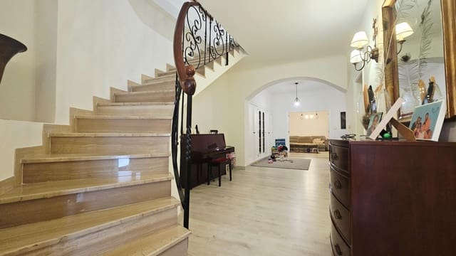 4 chambre Appartement à vendre à Guardamar del Segura avec garage - 349 000 € (Ref: 10041104)