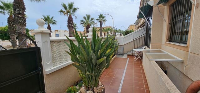 3 chambre Bungalow à vendre à Guardamar del Segura avec piscine garage - 330 000 € (Ref: 10043003)
