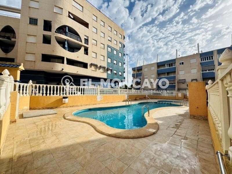Apartamento de 2 habitaciones en Torrevieja en venta con piscina garaje - 169.000 € (Ref: 10043004)
